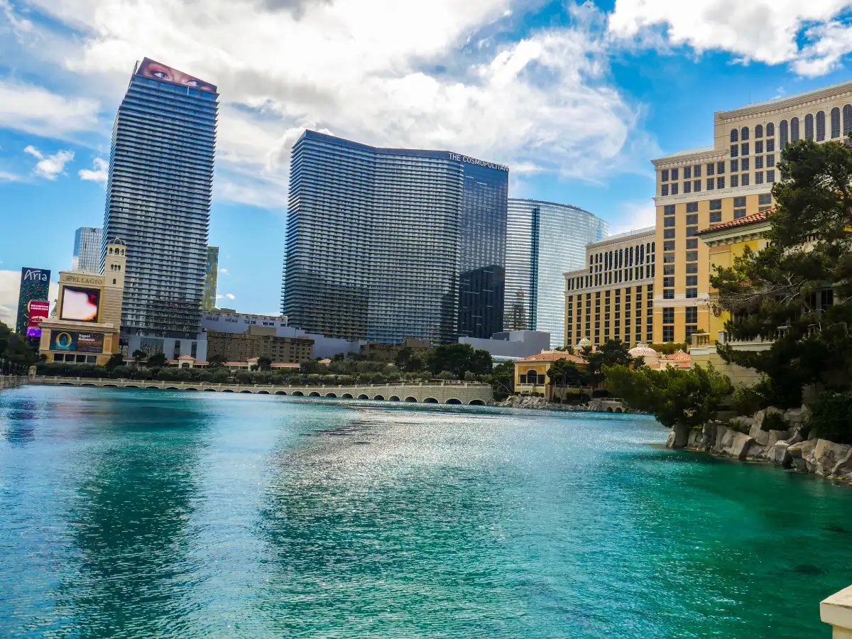 California vs Las Vegas housing costs for relocating buyers